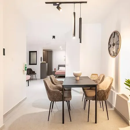 Boutique By Holi סליאמה