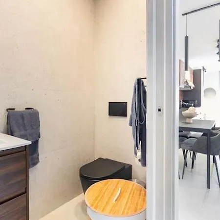 Boutique By Holi *