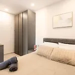 Boutique By Holi Apartman *