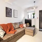 Boutique By Holi Apartman *