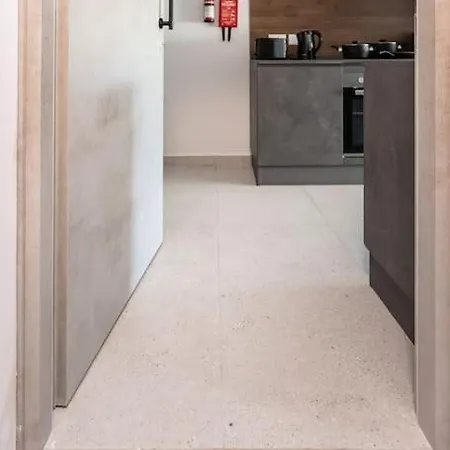 아파트 Boutique By Holi